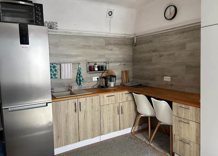 Apartmán затишна квартира-студія неподалік від вокзалу