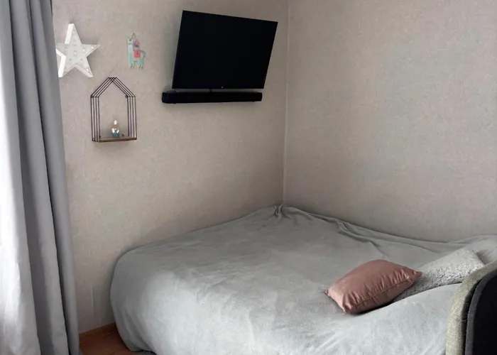 Apartmán затишна квартира-студія неподалік від вокзалу *