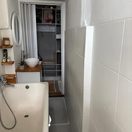 Daire затишна квартира-студія неподалік від вокзалу *