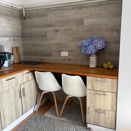 затишна квартира-студія неподалік від вокзалу *