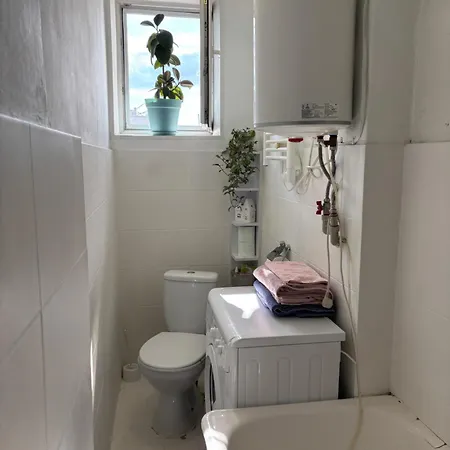 затишна квартира-студія неподалік від вокзалу *