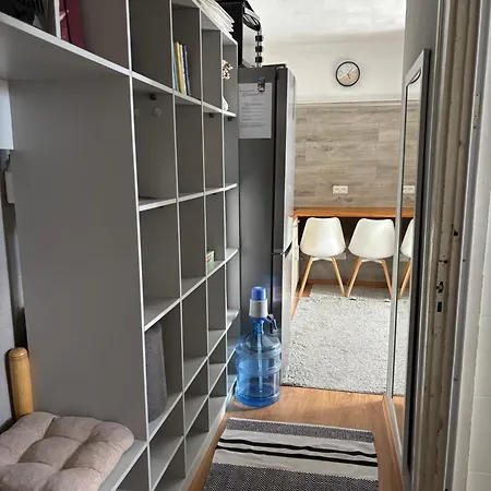 затишна квартира-студія неподалік від вокзалу * Львов