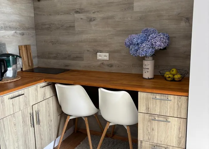 затишна квартира-студія неподалік від вокзалу *